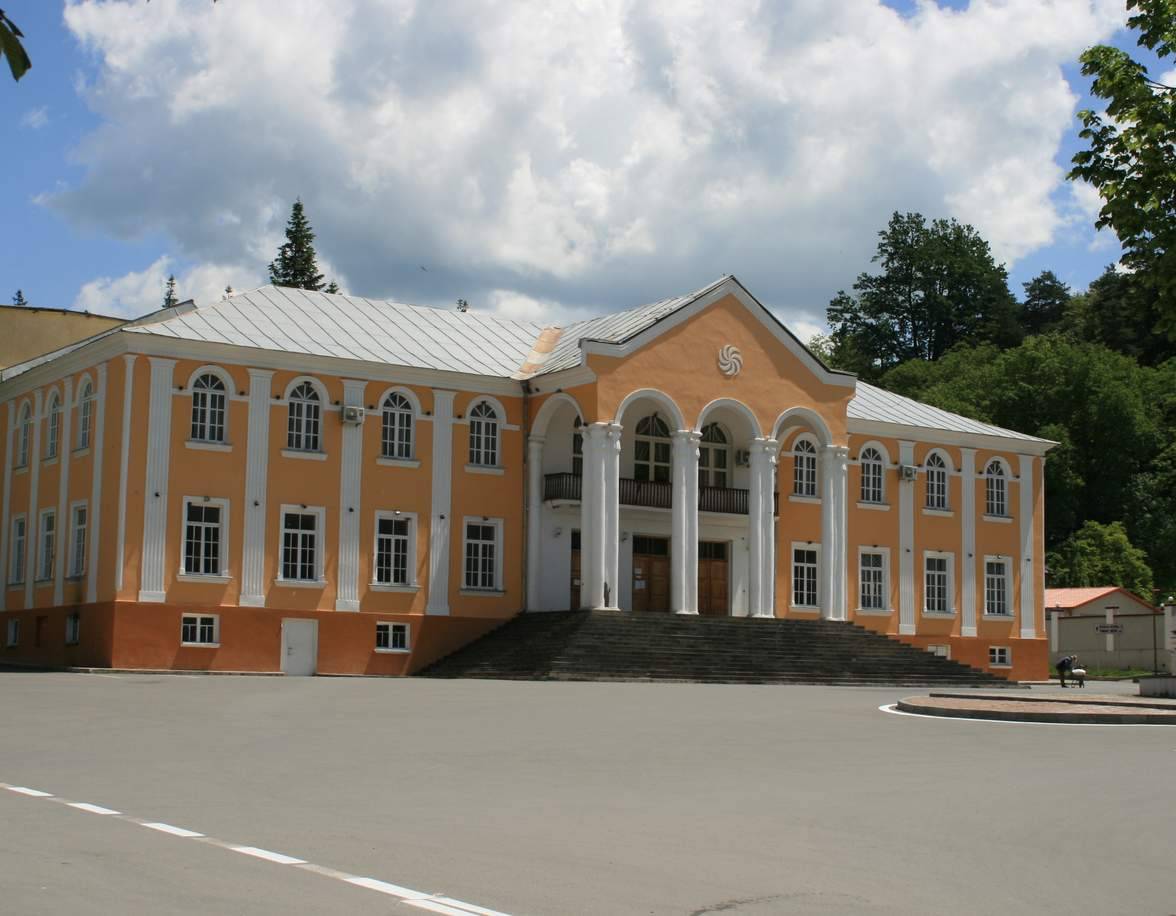 Facade and entrance steps of Ambrolauri Museum of Fine Arts