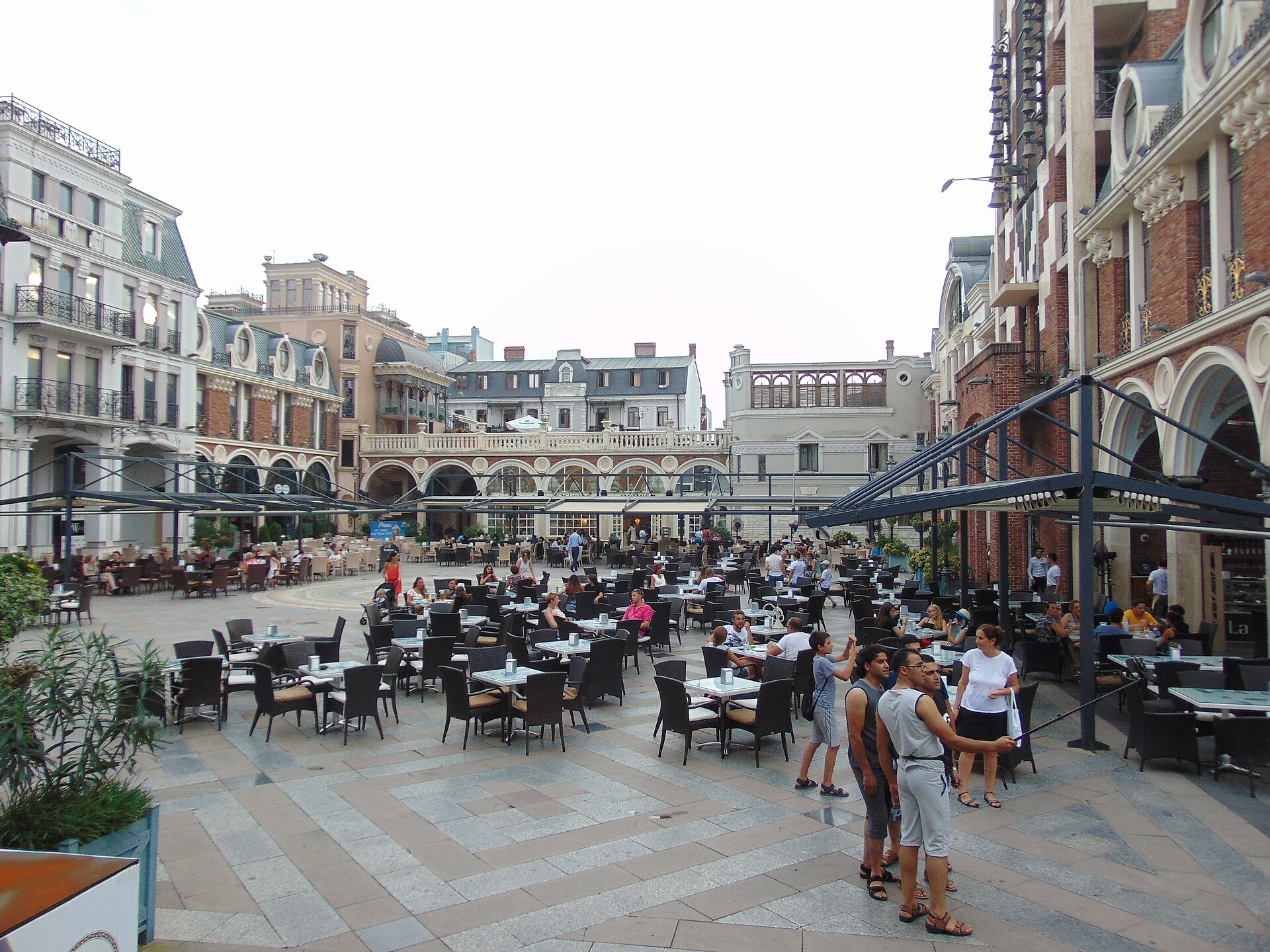 Piazza, Batumi. Aug 2016 (1)