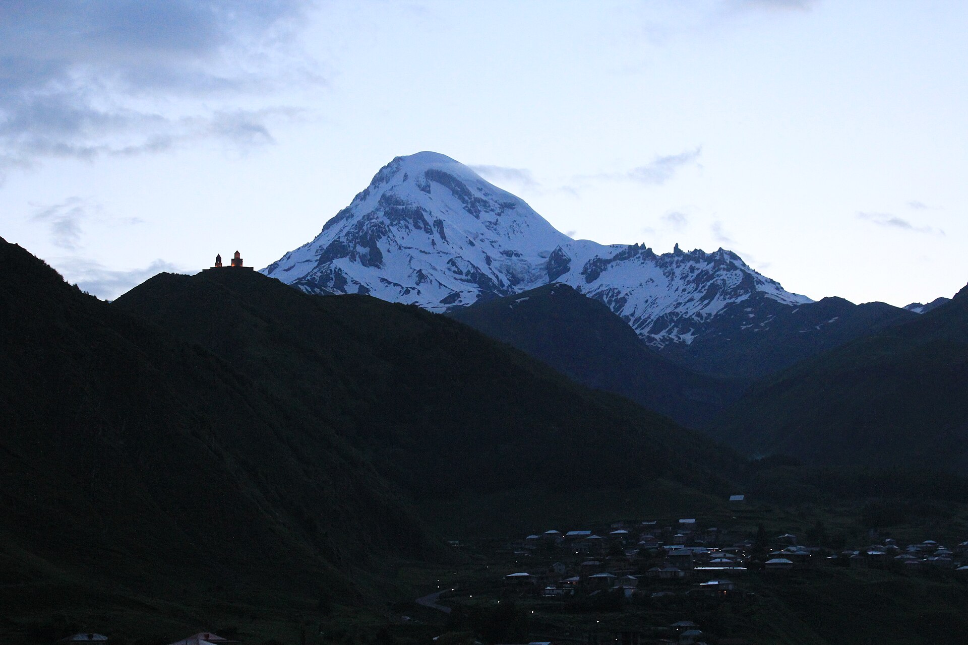 Kazbegi, Gergeti Trinity Church and Mt Kazbek (35959311351)