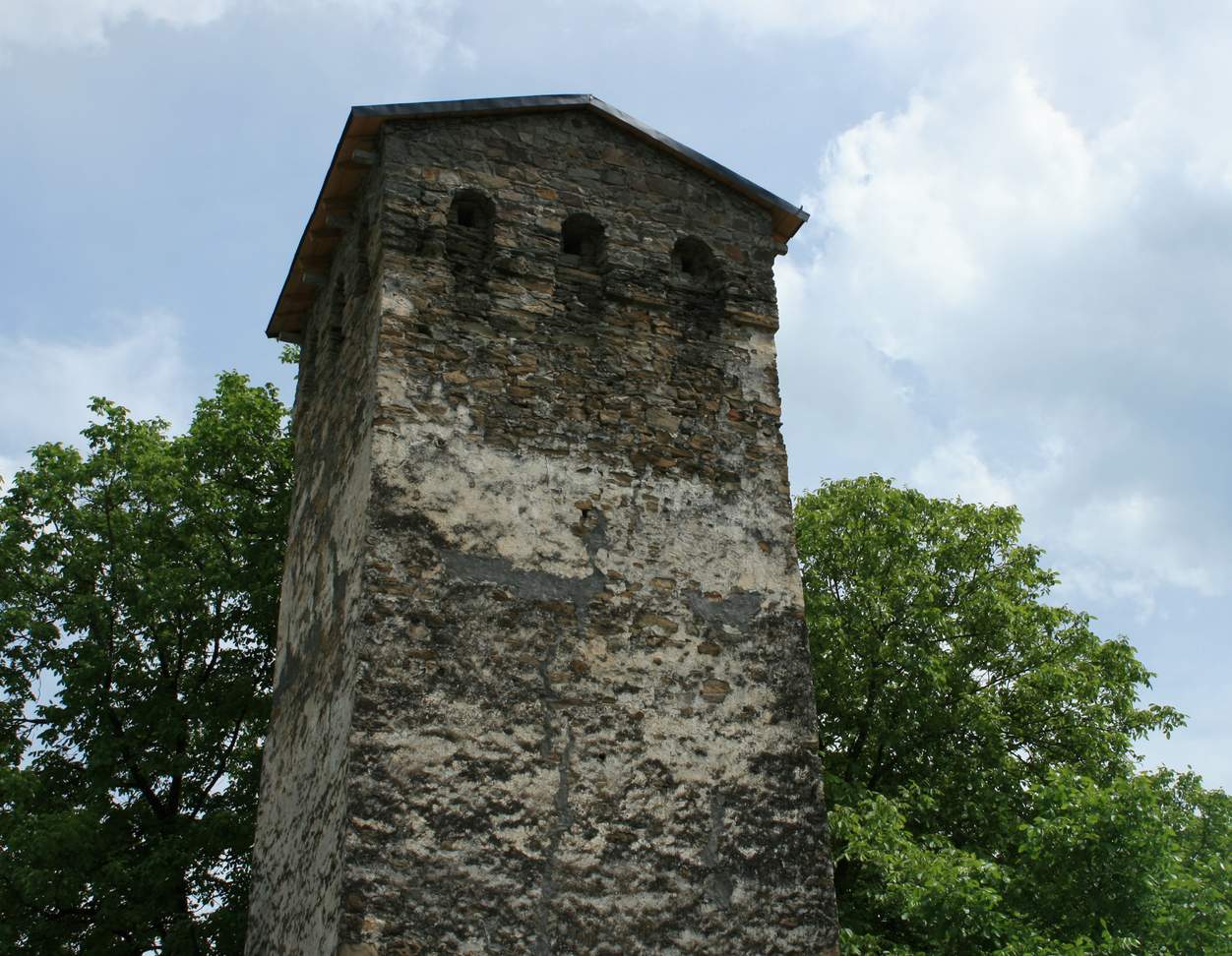 Ambrolauri tower (Photo A. Muhranoff, 2011)